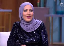 نداء شرارة أول امرأة عربية محجبة تحمل لقب أحلى صوت